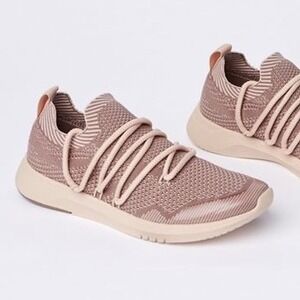 New Fabletics Culver Knit Sneakers - pink performance Walking Shoes US 6 EU 36.5